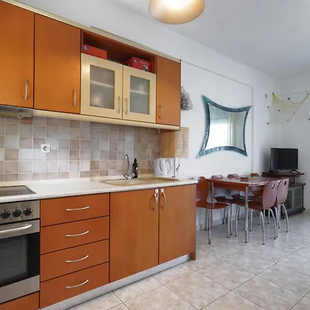 Olga's House By Golden Host سيفيري
